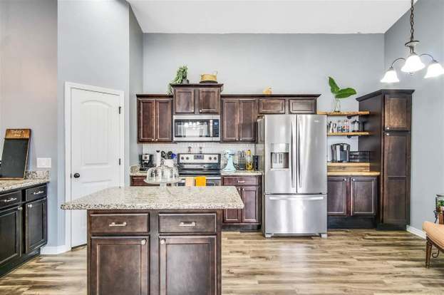 Building Photo - 5544 Peach Dr