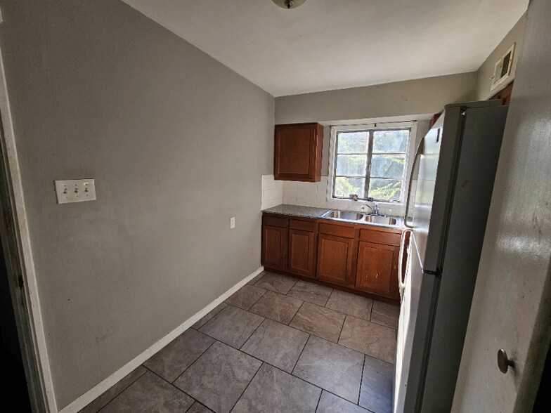 Building Photo - 23 Beacon Ave