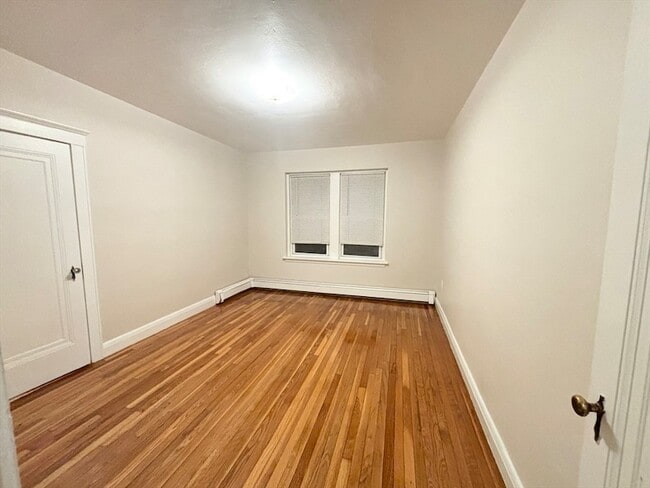 Building Photo - 15 Ives St