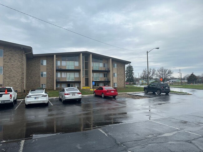 Building Photo - Experience Luxury Living at Bellagio Living I: Modern Apartments in Lawrence, Indiana