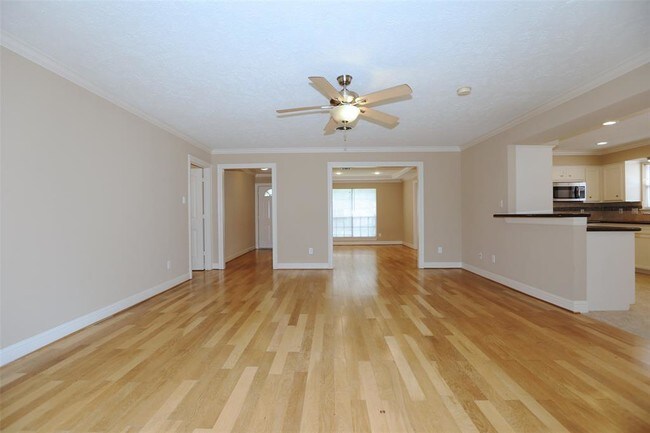 Building Photo - 5914 Arboles Dr