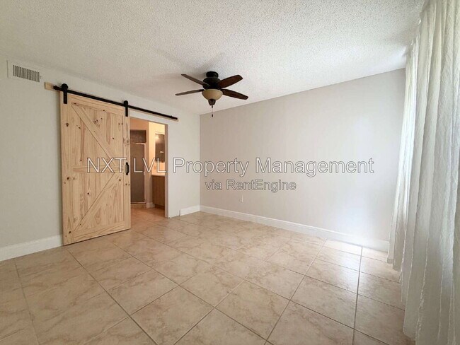 Building Photo - 12560 Equestrian Cir