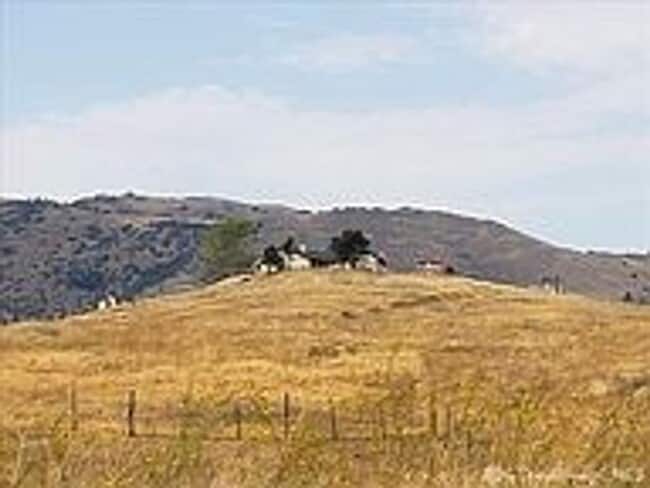 Building Photo - Beautiful 3/2 in Oak Knolls