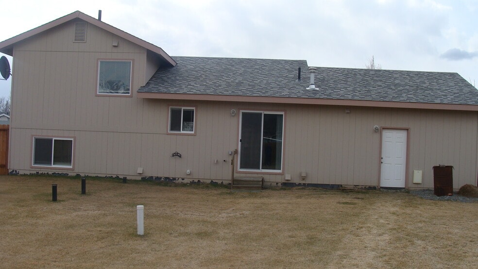 Building Photo - 895 S Pinnacle Mountain Dr