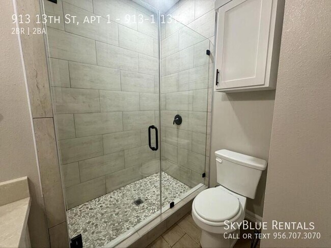 Building Photo - 913 S 13th St