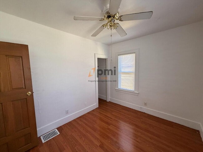 Building Photo - 215 N Woodland Ave