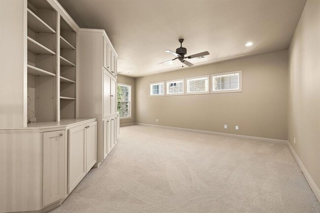 Building Photo - 3508 Red River St