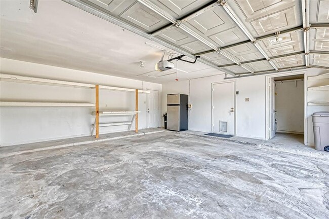 Building Photo - 2223 Kinbrook Dr