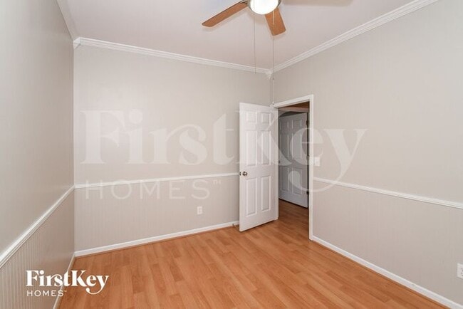 Building Photo - 388 Walker Way