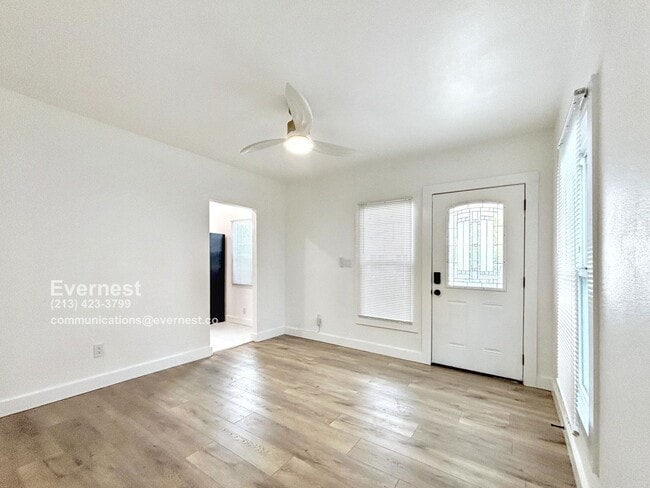 Building Photo - 3048 Guirado St