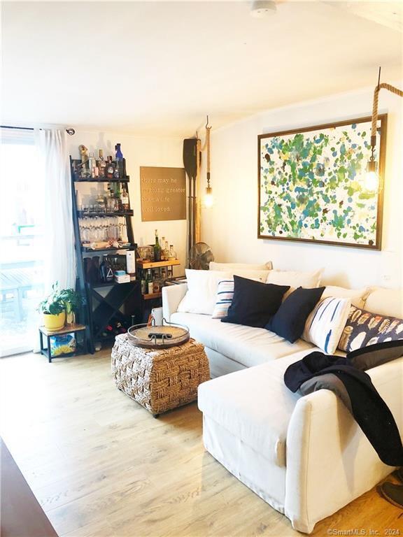 Building Photo - 93 French St