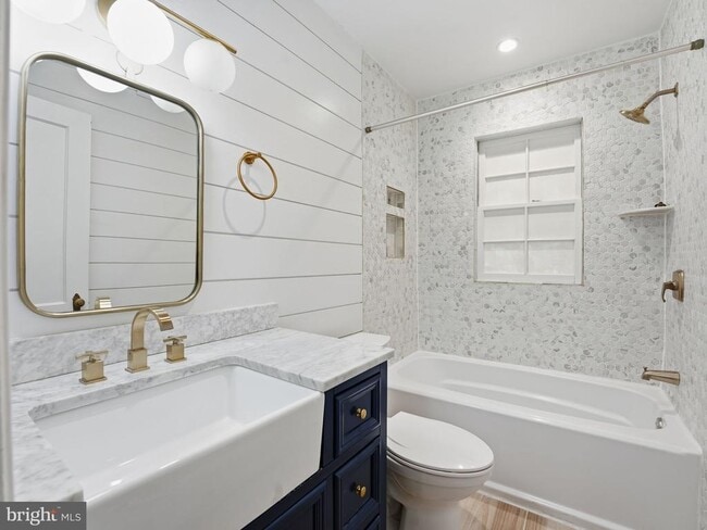 Building Photo - 1300 S Cleveland St