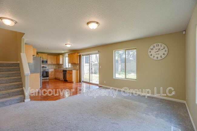 Building Photo - 2217 NE 94th Ct