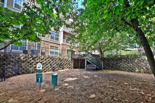 Building Photo - Parc at Perimeter