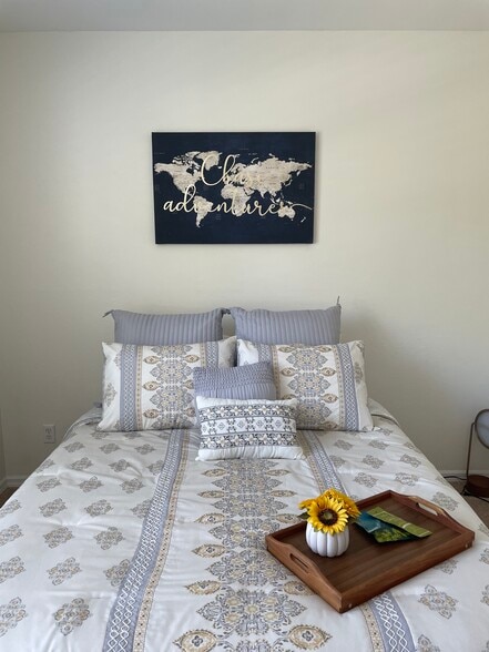 Building Photo - 328 Bradstrom Cir