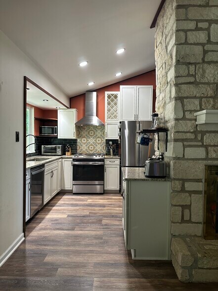 Building Photo - 1605 Gatlinburg Dr