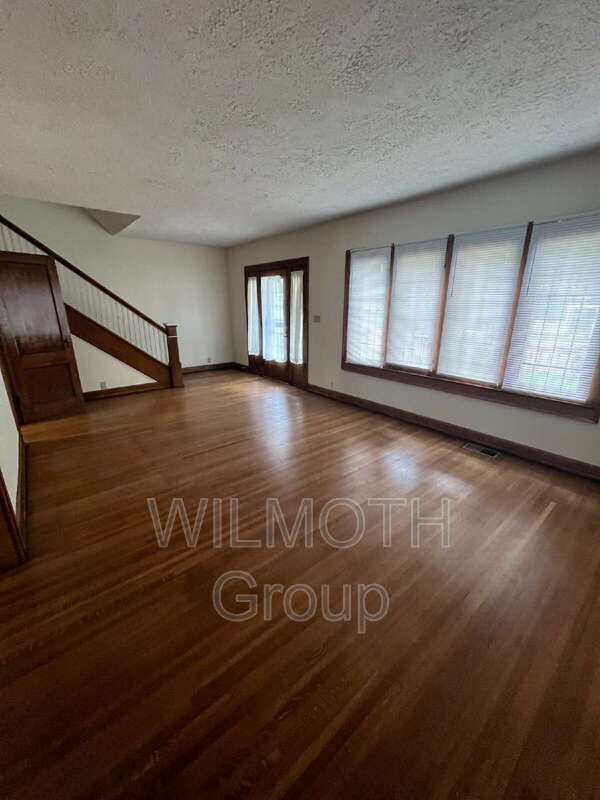 Building Photo - 5226 N College Ave
