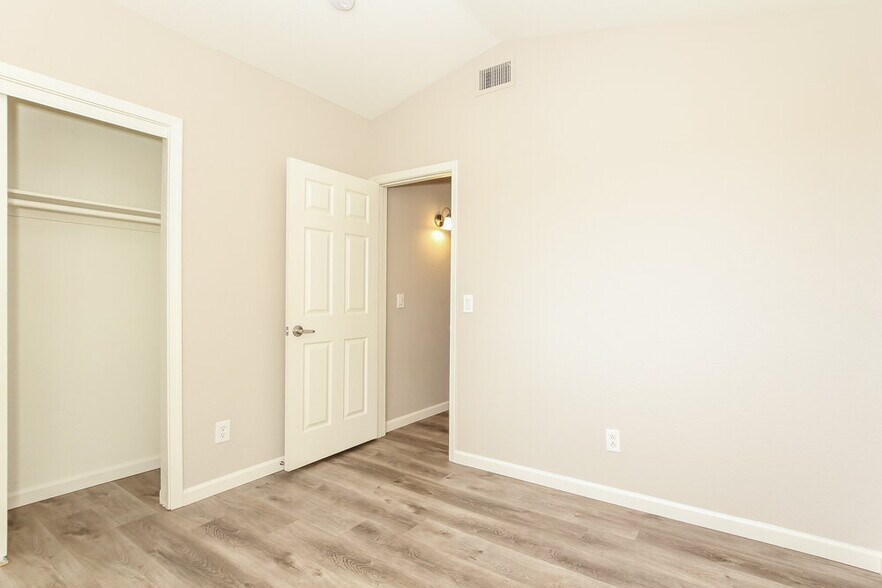 Building Photo - 7841 W McRae Way
