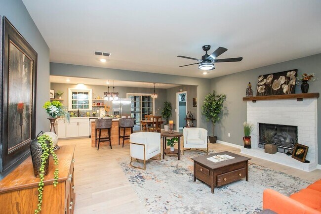 Building Photo - 712 Stewart Valley Dr