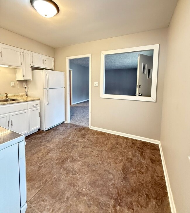 Building Photo - Quiet Cul-de-Sac Living in Council Bluffs