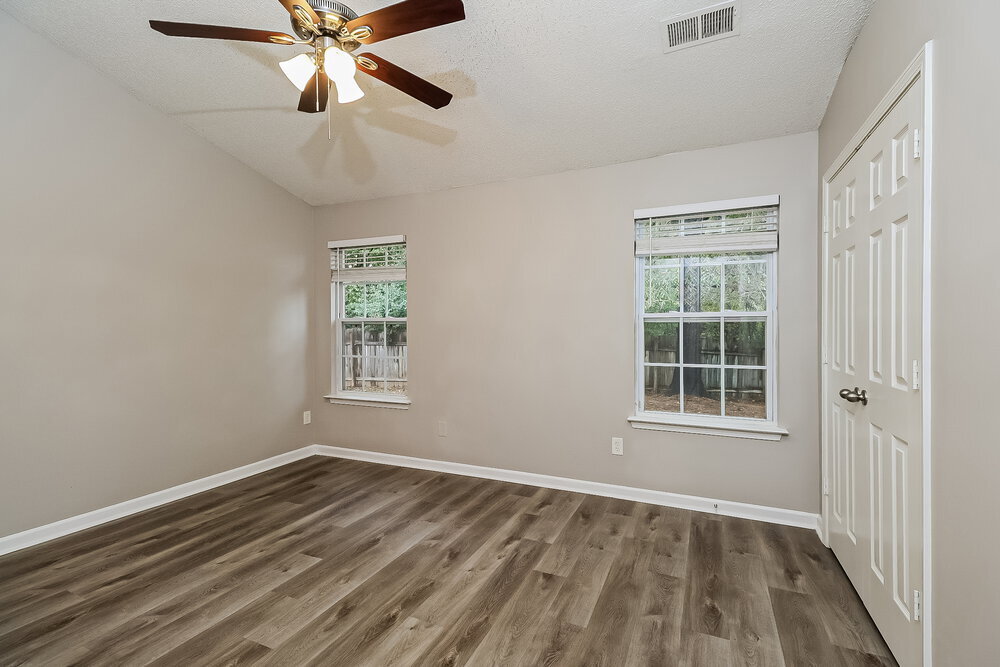 Building Photo - 7039 Lowen Rd