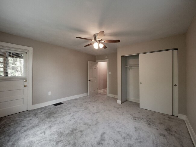 Building Photo - 1615 Aurelius St