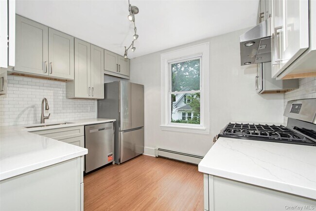 Building Photo - 1216 Halstead Ave