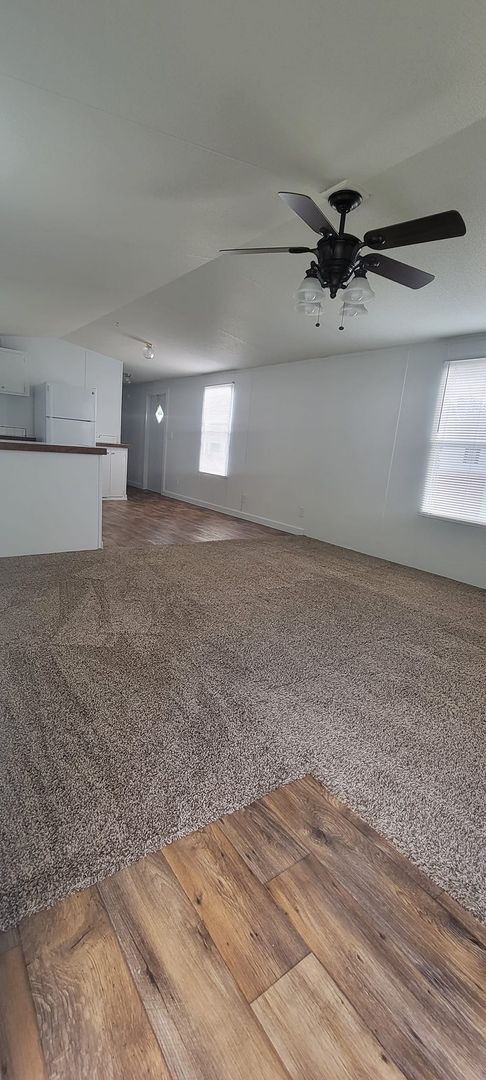 Building Photo - Ready to Move in