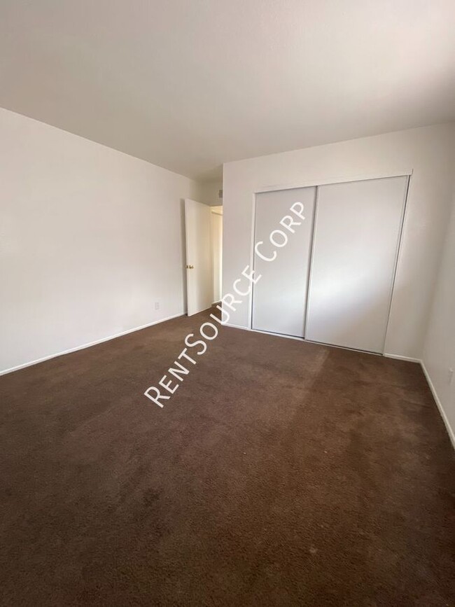 Building Photo - 1 Bedroom 1 Bathroom in Palmdale