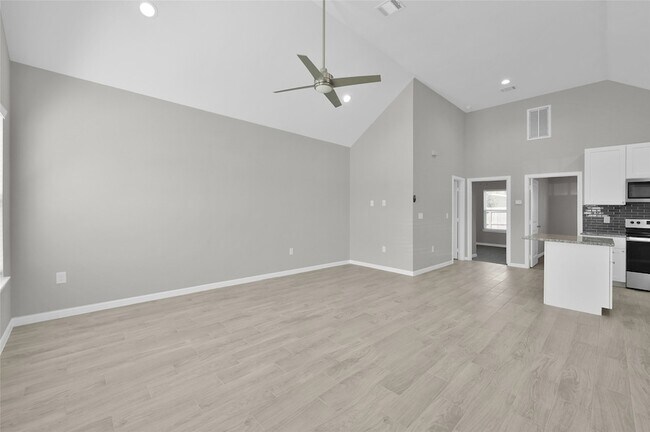 Building Photo - 16732 E Juneau St