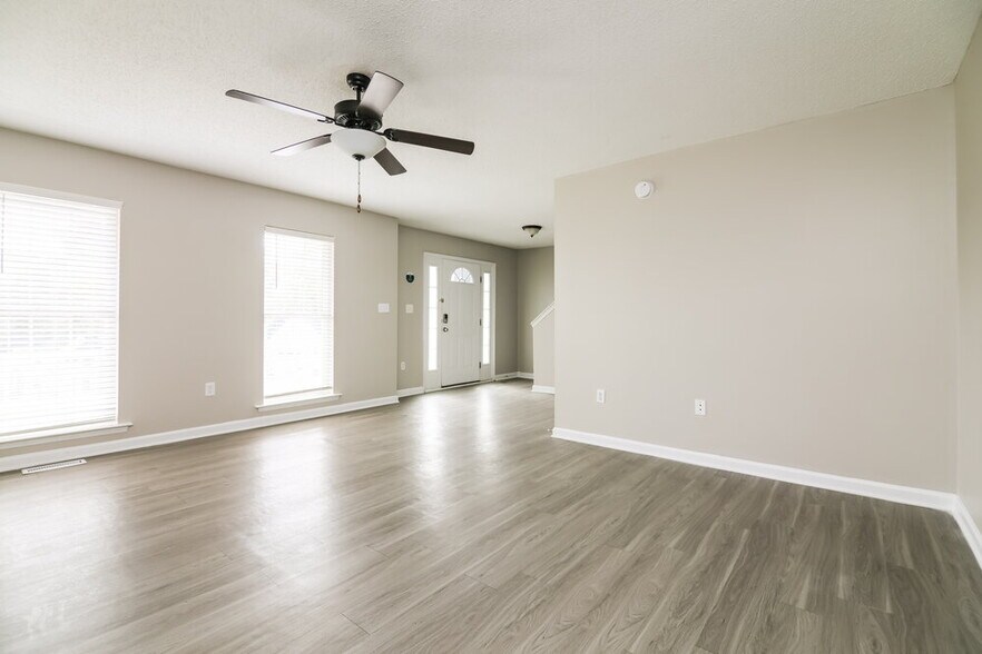 Building Photo - 128 Pondfield Ct