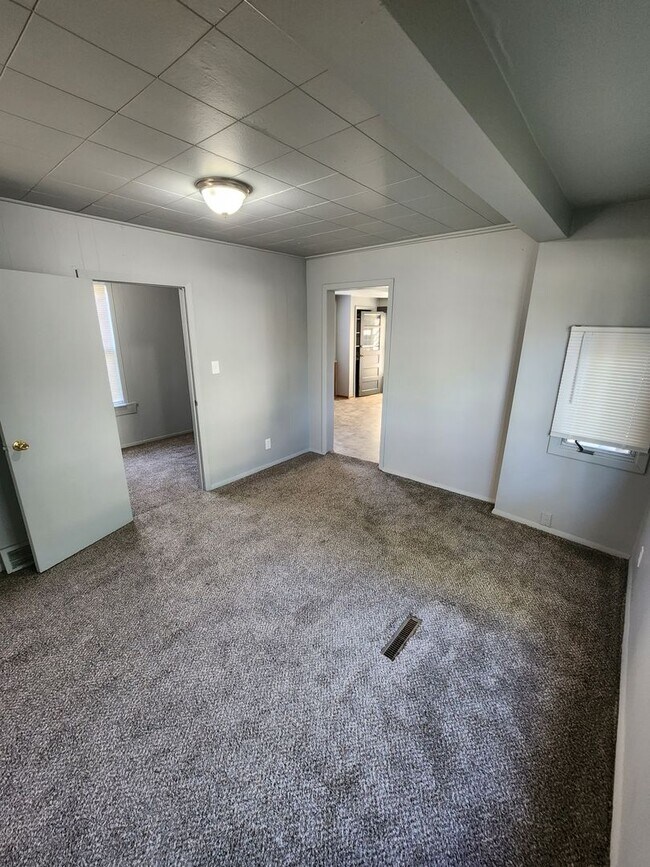 Building Photo - 1919 Castelar St