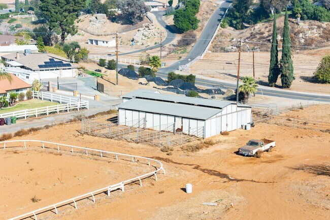 Building Photo - HORSE TRAINERS! MUST SEE HORSE PROPERTY AWESOME ACRAGE 5 ACRES Beautiful Custom 1 story home in W...