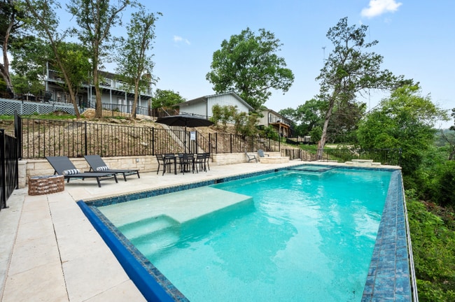 Building Photo - 2805 Trail of the Madrones