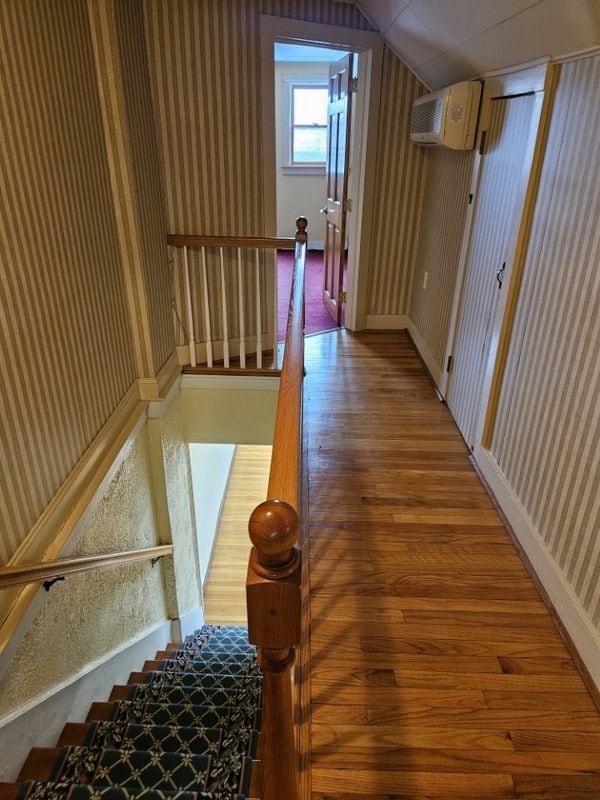 Building Photo - 44-46 Hoyt Street, unit 2