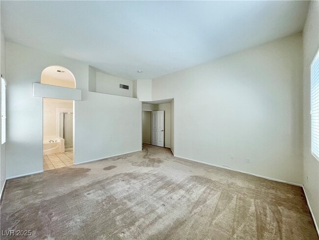 Building Photo - 20 Staghorn St