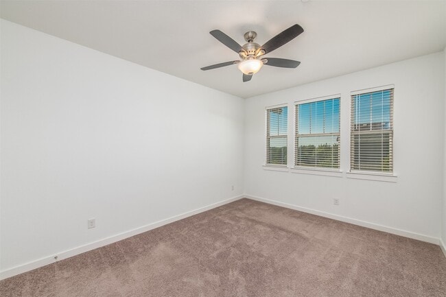 Building Photo - 6520 Northern Dancer Dr