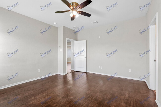 Building Photo - 2720 Gains Mill Dr