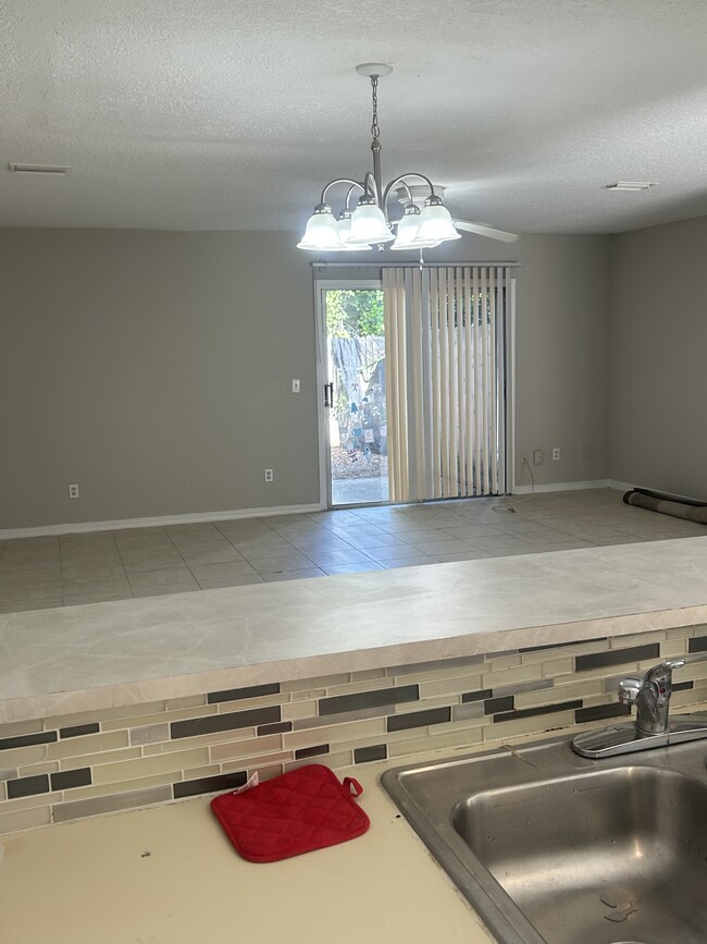 Building Photo - 5813 Liska Dr