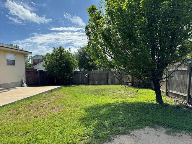 Building Photo - 12415 Jamie Dr