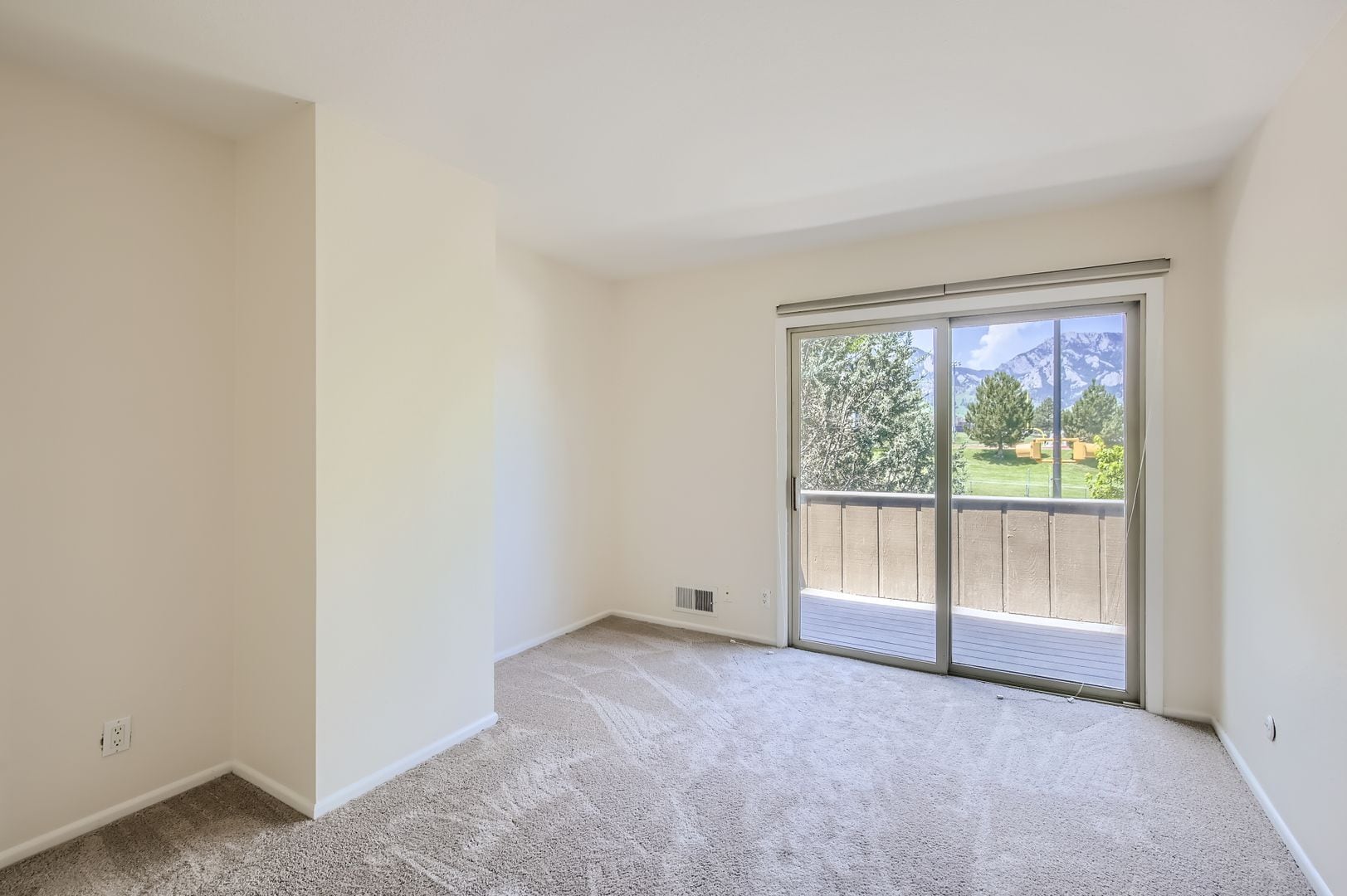 Building Photo - 1538 Chambers Dr