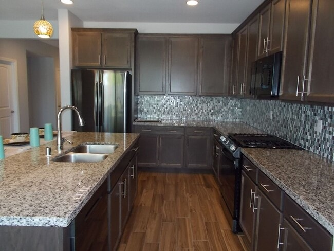 Building Photo - 1401 Cattail Falls St