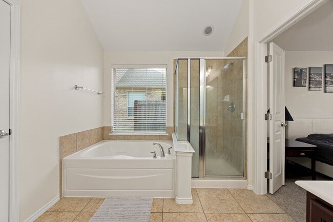 Building Photo - 19914 Sagebrush Cove