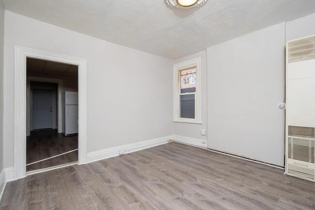 Building Photo - 431 10th St