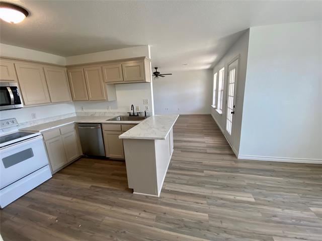 Building Photo - 117 Lynch Dr