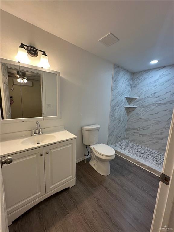 Building Photo - 1436 Mariposa Dr