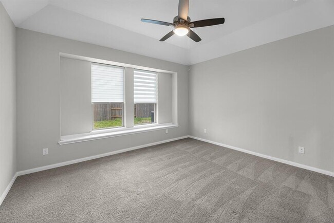Building Photo - 5502 Pearl Vis Dr