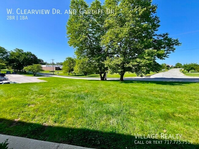 Building Photo - 81 W Clearview Dr