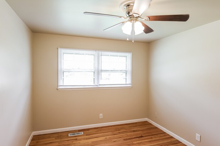 Building Photo - 4310 Irondale Dr NW