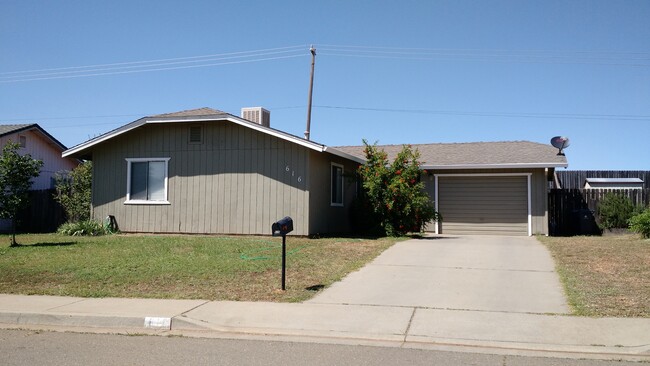 Primary Photo - 616 Crosby Ln